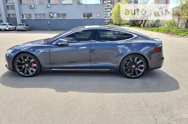 Лифтбек Tesla Model S 2014 в Киеве