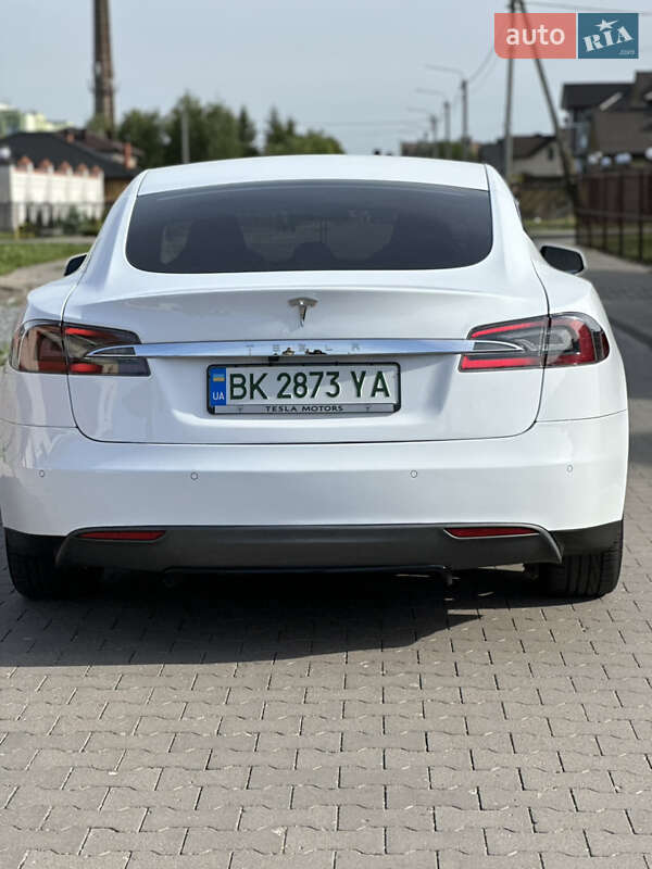Лифтбек Tesla Model S 2014 в Ровно фото 14 Лифтбек Tesla Model S 2014 в Ровно