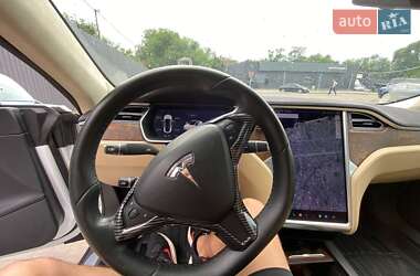 Ліфтбек Tesla Model S 2017 в Запоріжжі
