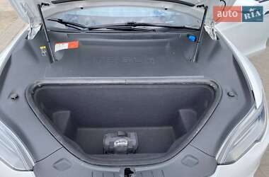 Ліфтбек Tesla Model S 2017 в Запоріжжі