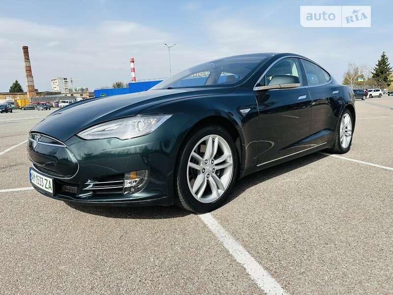 Ліфтбек Tesla Model S 2013 в Житомирі