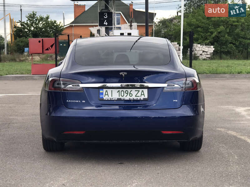 Ліфтбек Tesla Model S 2017 в Києві