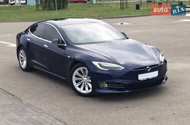 Ліфтбек Tesla Model S 2017 в Києві