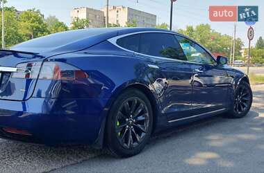 Лифтбек Tesla Model S 2017 в Киеве