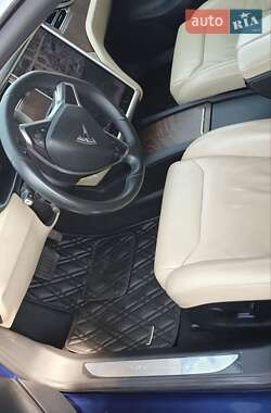 Лифтбек Tesla Model S 2017 в Киеве