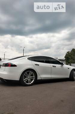 Лифтбек Tesla Model S 2012 в Киеве