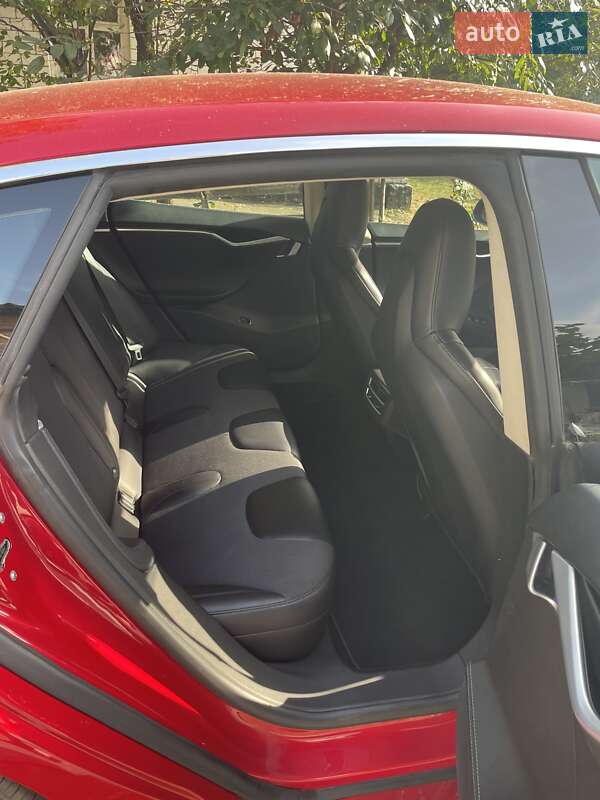 Лифтбек Tesla Model S 2014 в Киеве