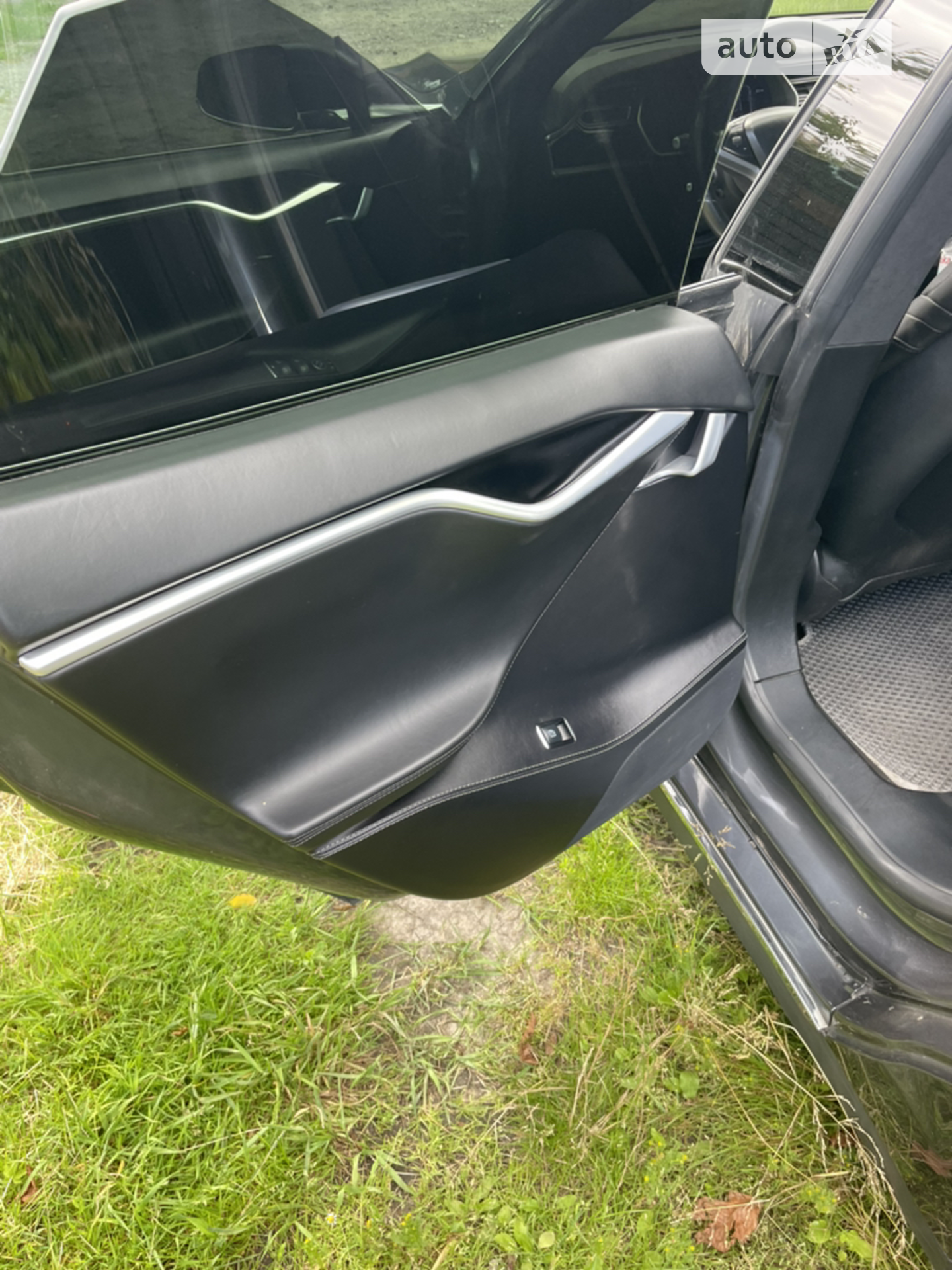 2015 Tesla Model S - мініатюра 11