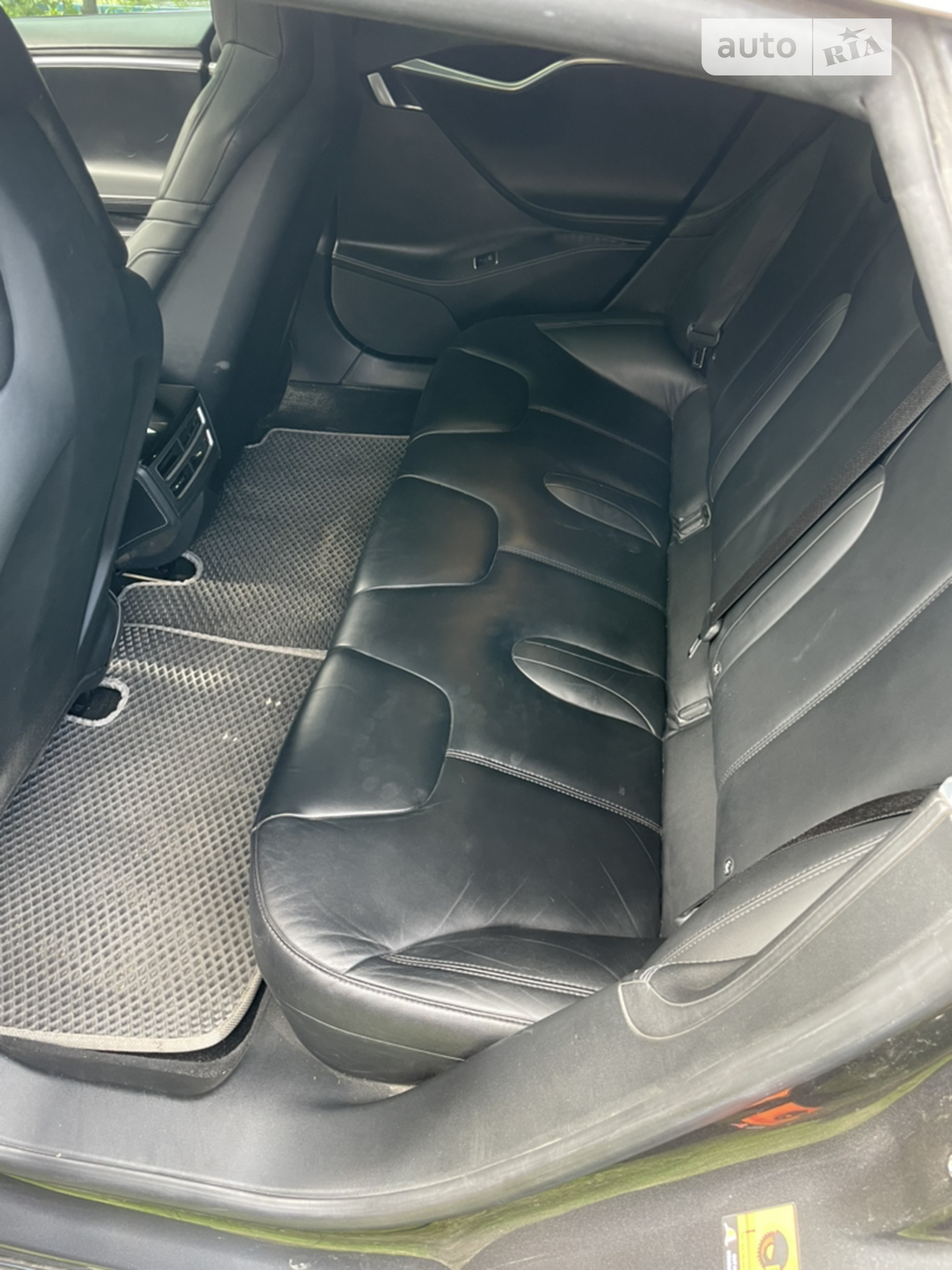 2015 Tesla Model S - мініатюра 12