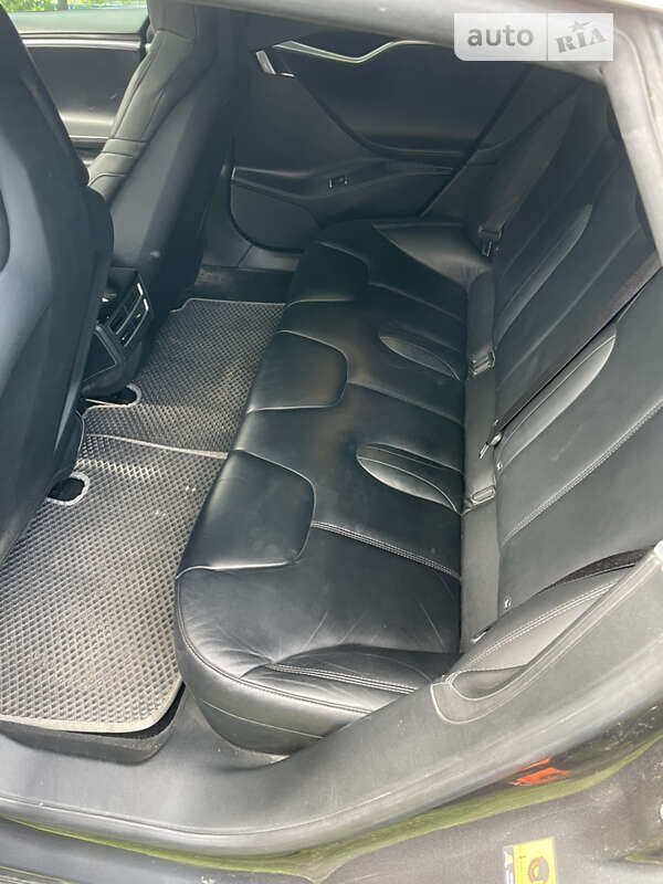Ліфтбек Tesla Model S 2015 в Ромнах фото 12 Ліфтбек Tesla Model S 2015 в Ромнах