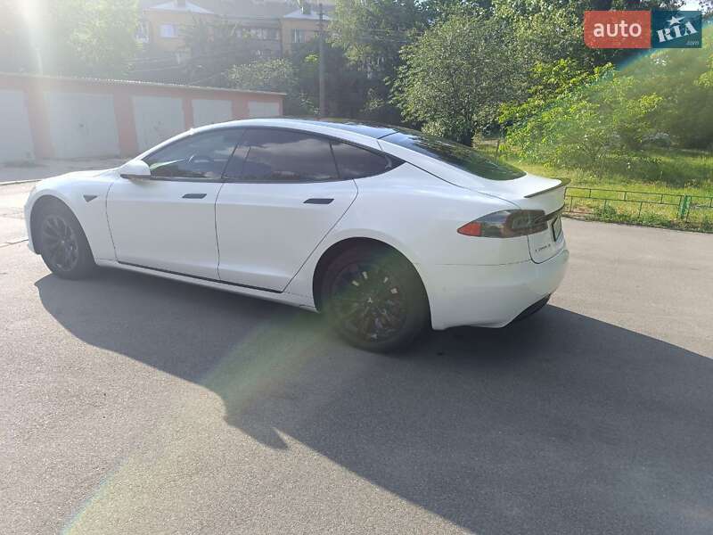 Ліфтбек Tesla Model S 2019 в Києві