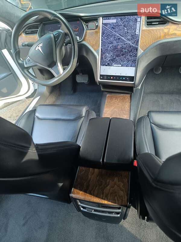 Ліфтбек Tesla Model S 2019 в Києві