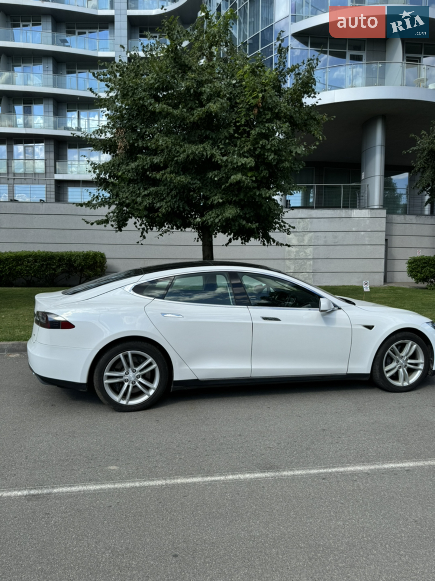 2013 Tesla Model S - мініатюра 15
