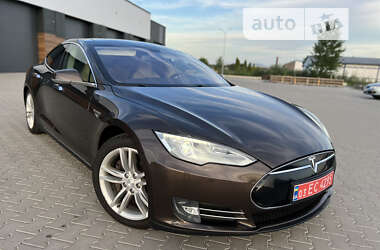 Лифтбек Tesla Model S 2014 в Ковеле