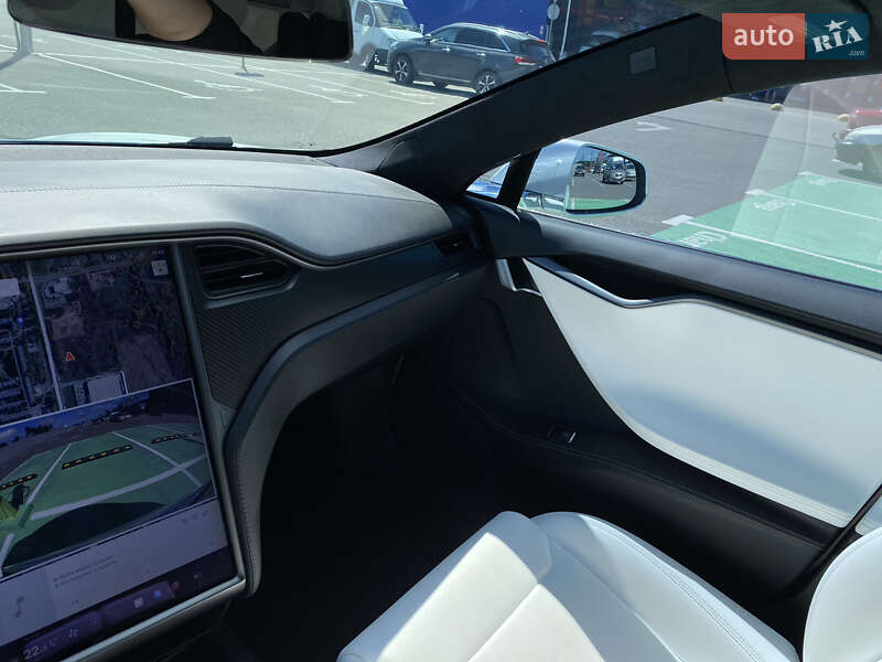 Лифтбек Tesla Model S 2018 в Полтаве