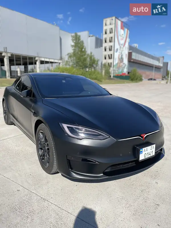 Tesla Model S 2021