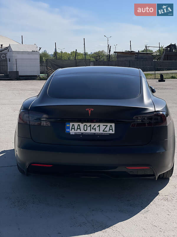 Ліфтбек Tesla Model S 2021 в Києві