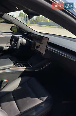 Лифтбек Tesla Model S 2021 в 
