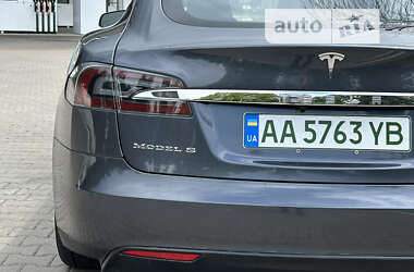 Ліфтбек Tesla Model S 2015 в Києві