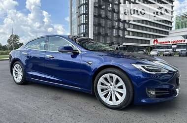 Ліфтбек Tesla Model S 2017 в Києві