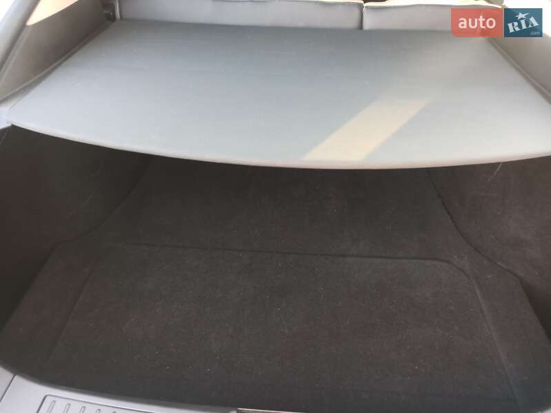 Лифтбек Tesla Model S 2015 в Ужгороде
