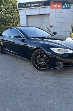 Хэтчбек Tesla Model S 2016 в 