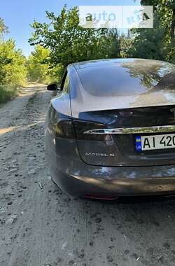 Лифтбек Tesla Model S 2016 в 