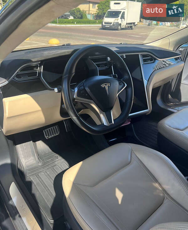 Лифтбек Tesla Model S 2016 в Одессе