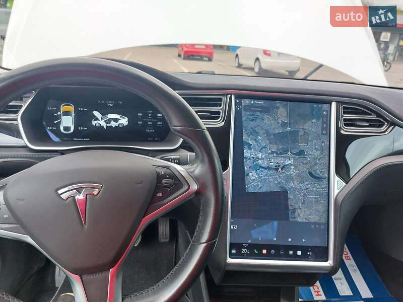 Ліфтбек Tesla Model S 2015 в Харкові