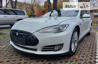 Ліфтбек Tesla Model S 2015 в Харкові