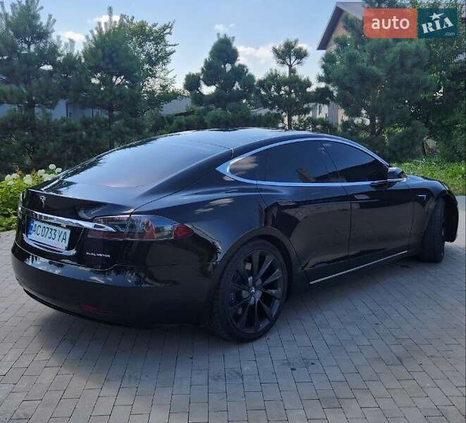 Лифтбек Tesla Model S 2020 в Ковеле