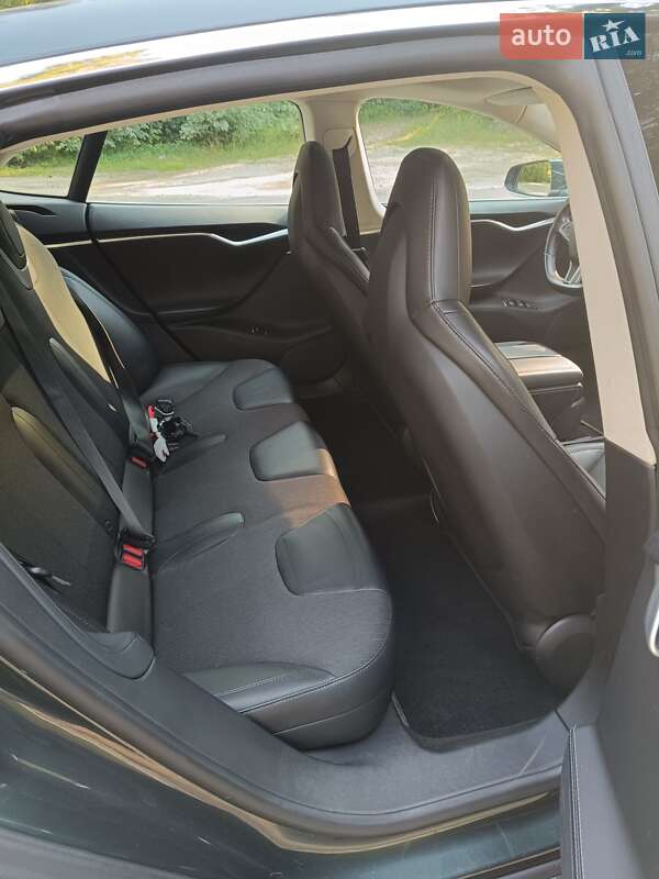 Лифтбек Tesla Model S 2014 в Киеве