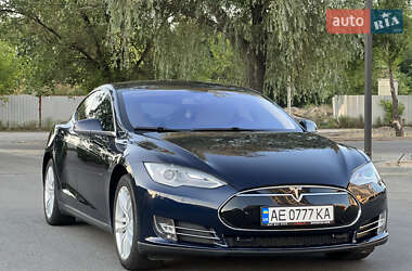 Лифтбек Tesla Model S 2014 в 