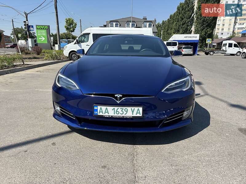 Лифтбек Tesla Model S 2016 в Белой Церкви