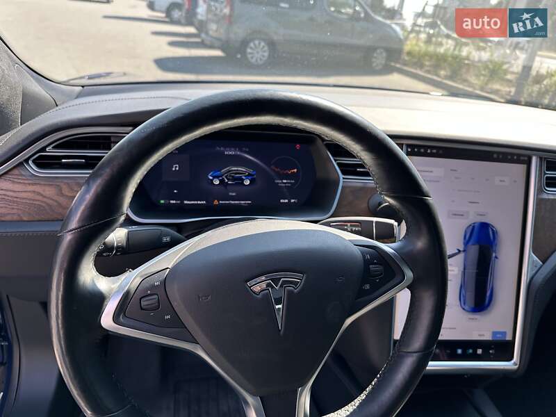 Лифтбек Tesla Model S 2016 в Белой Церкви