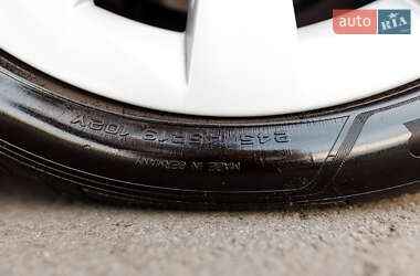 Лифтбек Tesla Model S 2019 в Чернигове