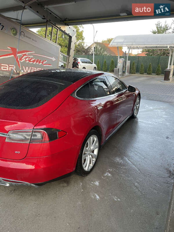 Ліфтбек Tesla Model S 2014 в Кропивницькому