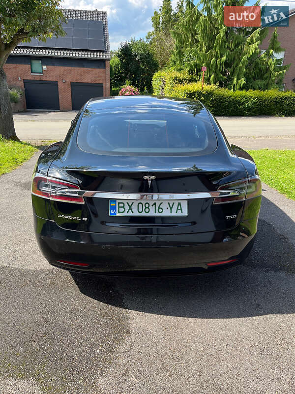 Лифтбек Tesla Model S 2018 в Хмельницком