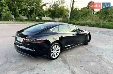 Ліфтбек Tesla Model S 2015 в Житомирі