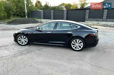 Ліфтбек Tesla Model S 2015 в Житомирі