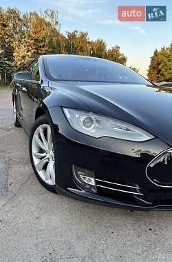 Ліфтбек Tesla Model S 2015 в Житомирі