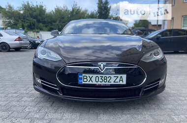 Tesla Model S 2012