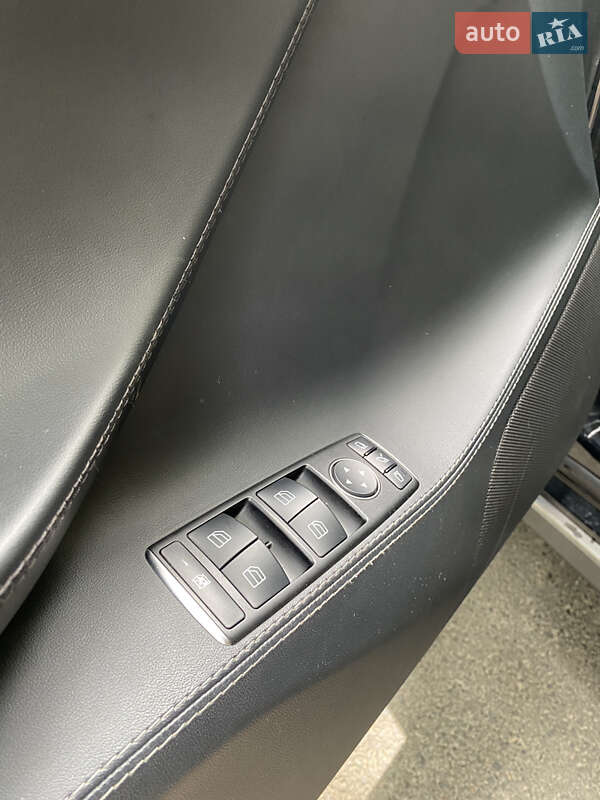 Лифтбек Tesla Model S 2015 в Луцке фото 3 Лифтбек Tesla Model S 2015 в Луцке