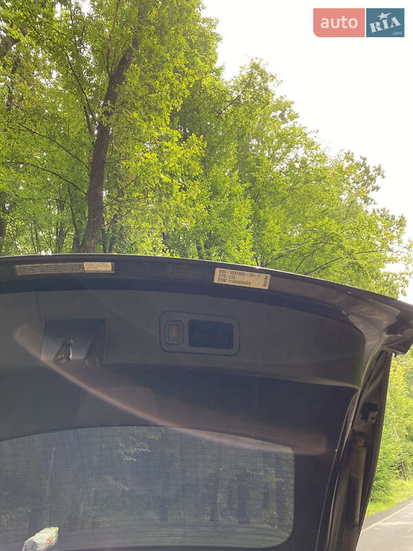 Лифтбек Tesla Model S 2015 в Луцке фото 7 Лифтбек Tesla Model S 2015 в Луцке