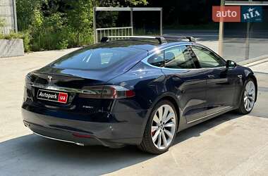 Лифтбек Tesla Model S 2015 в Киеве