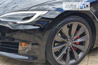 Ліфтбек Tesla Model S 2019 в 
