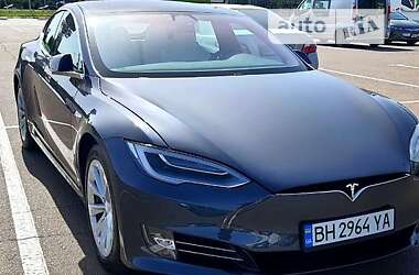 Ліфтбек Tesla Model S 2017 в Одесі