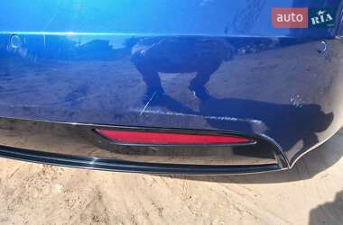 Лифтбек Tesla Model S 2016 в Киеве