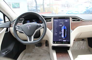 Лифтбек Tesla Model S 2017 в 