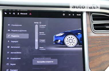 Лифтбек Tesla Model S 2017 в 